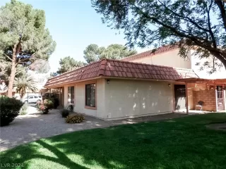 Photo #3: 2299544 Listing