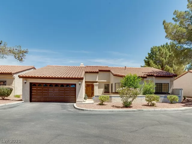 MLS: 2299576 Condo For Sale