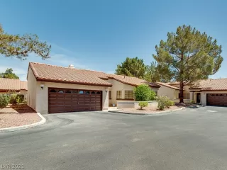 Photo #2: 2299576 Listing