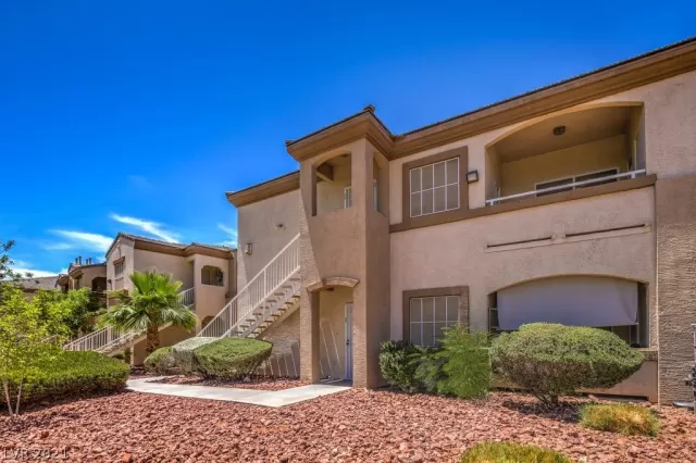 MLS: 2299589 Condo For Sale