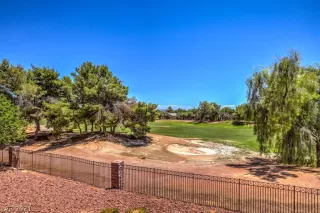 Photo #1: 2299589 Listing