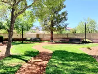 Photo #3: 2299592 Listing 