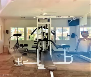 Photo #5: 2299592 Listing 