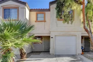 Photo #1: 2299621 Listing