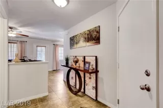 Photo #3: 2299621 Listing