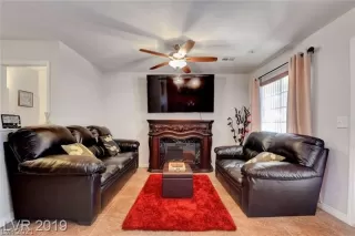 Photo #5: 2299621 Listing