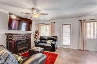 Photo #6: 2299621 Listing