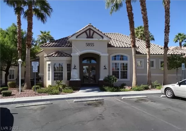 MLS: 2299661 Condo For Sale