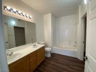 Photo #5: 2299674 Listing 