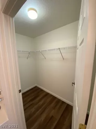 Photo #6: 2299674 Listing 