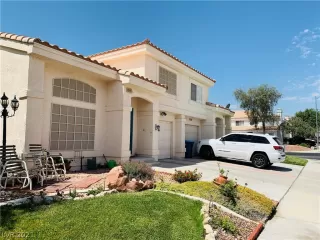 Photo #1: 2299703 Listing