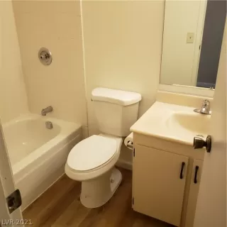 Photo #5: 2299737 Listing 