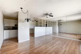 Photo #2: 2299777 Listing 