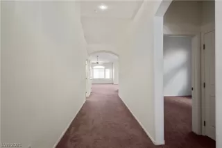 Photo #3: 2299829 Listing