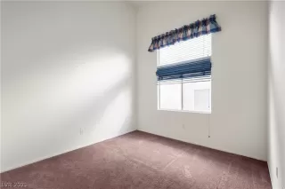 Photo #6: 2299829 Listing