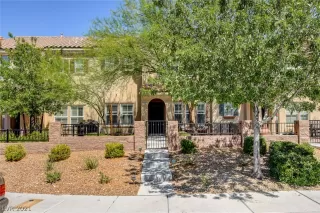 Photo #1: 2299839 Listing 