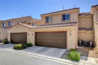 Photo #3: 2299839 Listing 