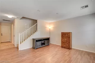Photo #4: 2299839 Listing 