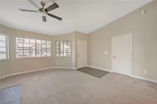 Photo #2: 2299842 Listing