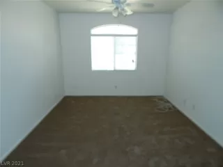 Photo #6: 2299844 Listing