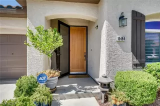 Photo #1: 2299853 Listing