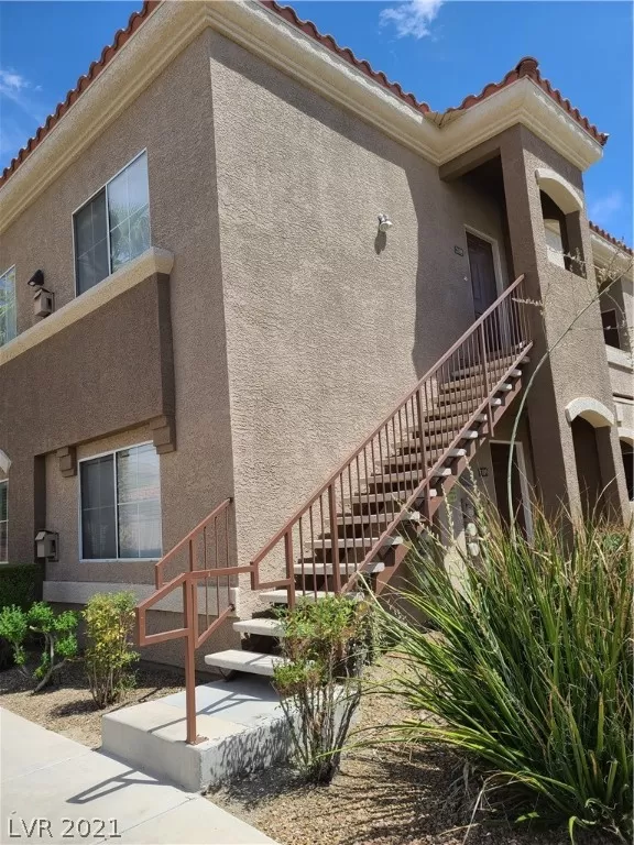 MLS: 2299860 Condo For Sale