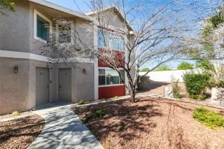 Photo #1: 2299905 Listing