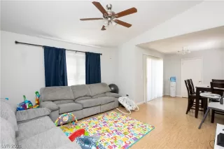 Photo #2: 2299907 Listing