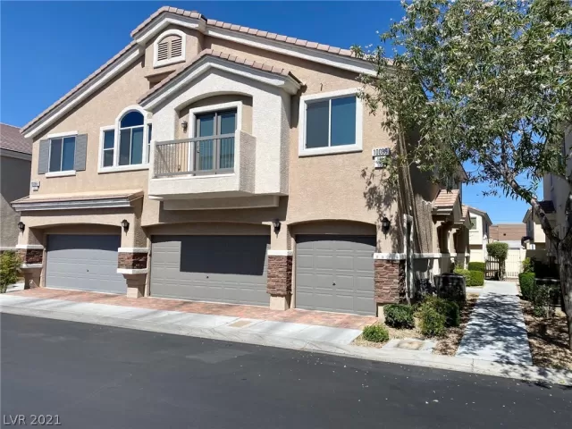 MLS: 2299952 Condo For Sale