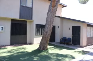 Photo #2: 2299968 Listing