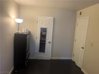 Photo #4: 2299976 Listing 