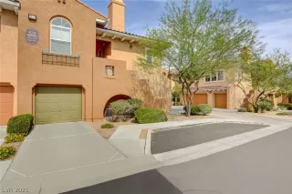 Photo #1: 2299983 Listing 