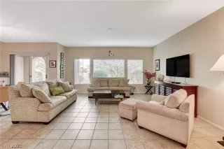 Photo #3: 2299983 Listing 