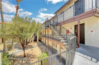 Photo #1: 2299986 Listing 