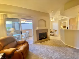 Photo #5: 2299987 Listing