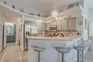 Photo #2: 2300006 Listing