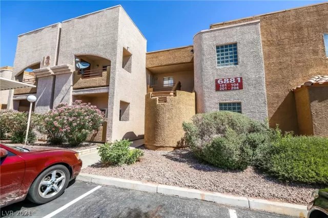 MLS: 2300011 Condo For Sale