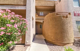 Photo #1: 2300011 Listing