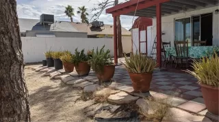 Photo #1: 2300017 Listing 