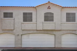 Photo #4: 2300031 Listing 