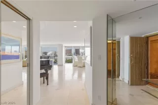 Photo #2: 2300045 Listing 