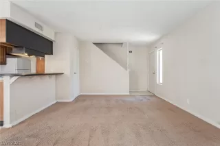 Photo #3: 2300112 Listing 