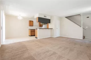 Photo #4: 2300112 Listing 