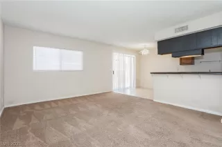 Photo #6: 2300112 Listing 