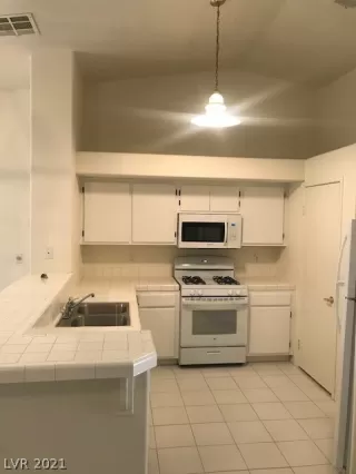 Photo #3: 2300117 Listing 