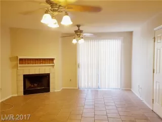 Photo #3: 2300121 Listing