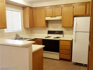 Photo #6: 2300121 Listing