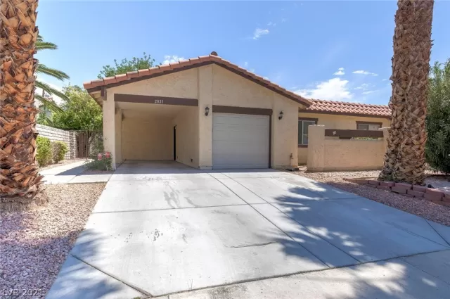 MLS: 2300143 Condo For Sale