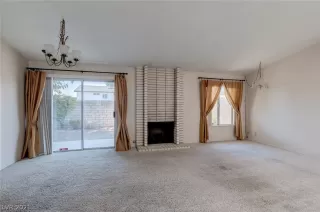 Photo #6: 2300143 Listing