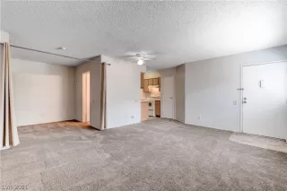 Photo #3: 2300165 Listing